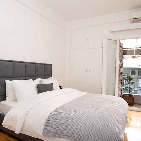 City Center Apt. On A Traffic Free Street Atenas Exterior foto